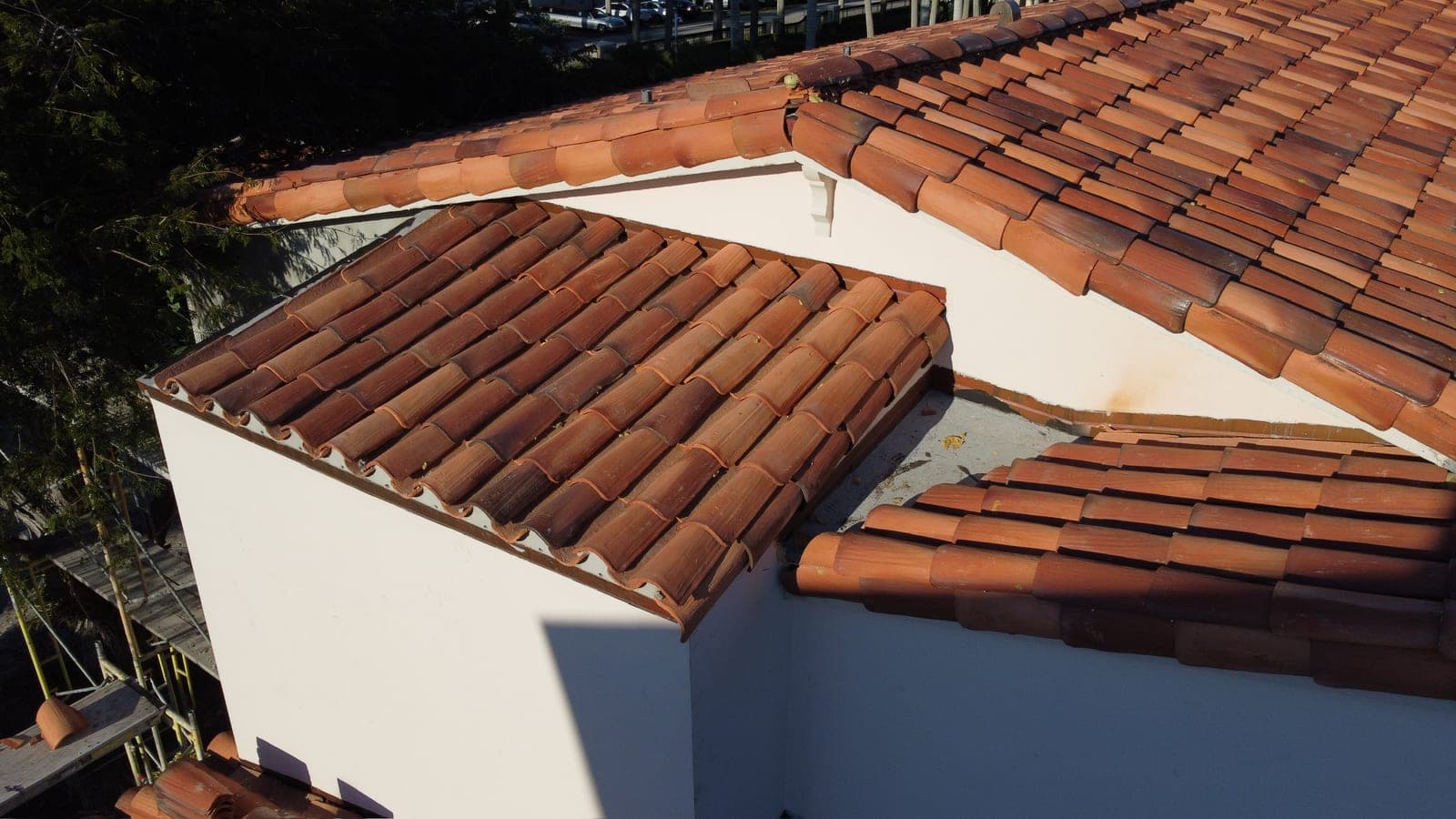 Misión / Barril de Dos Piezas roof in South Florida by M. Romero's Roofing